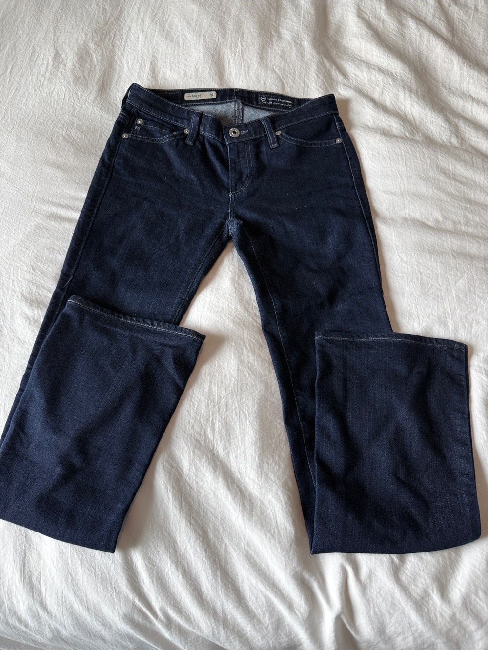 AG the ANGEL BOOTCUT Dark Blue JEANS
Low-rise